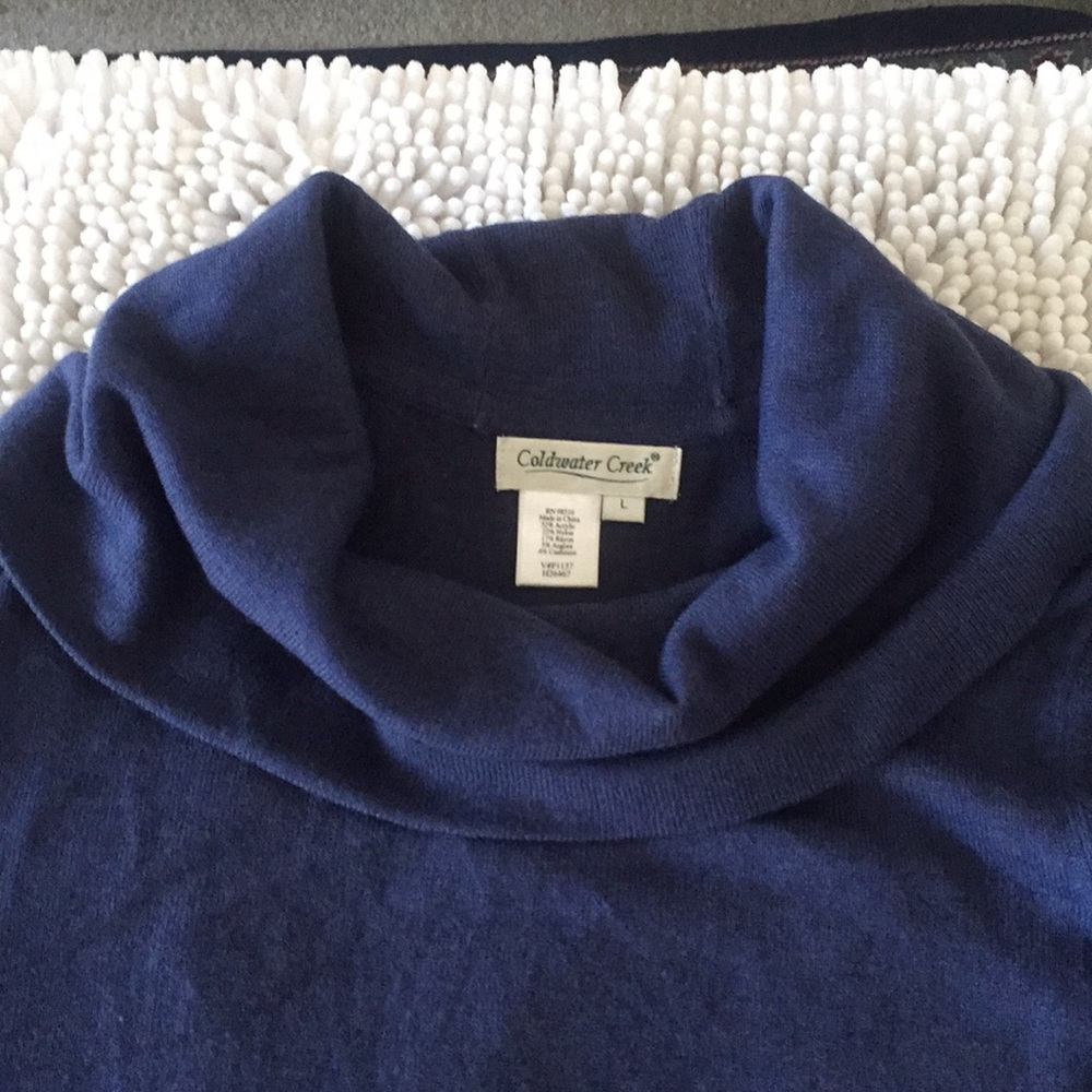 Cowl neck cap sleeve top